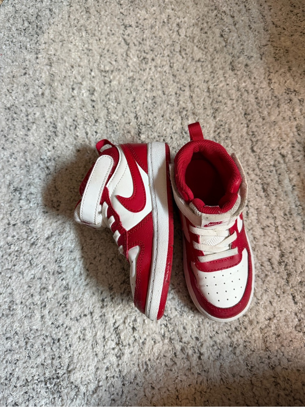 Nike kids court borough 2 red and white sneakers Euc size 9